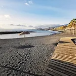 Home2book Stunning Beachfront House With Sea Views Дом отдыха *