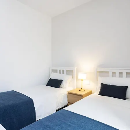 Home2book Stunning Beachfront House With Sea Views *