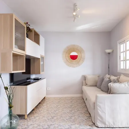 בית נופש Home2book Stunning Beachfront House With Sea Views