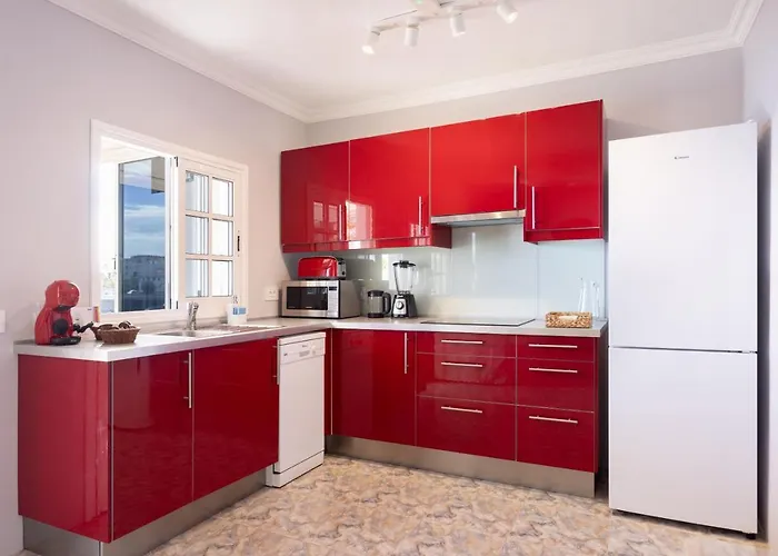 Home2book Stunning Beachfront House With Sea Views Дом отдыха Канделария