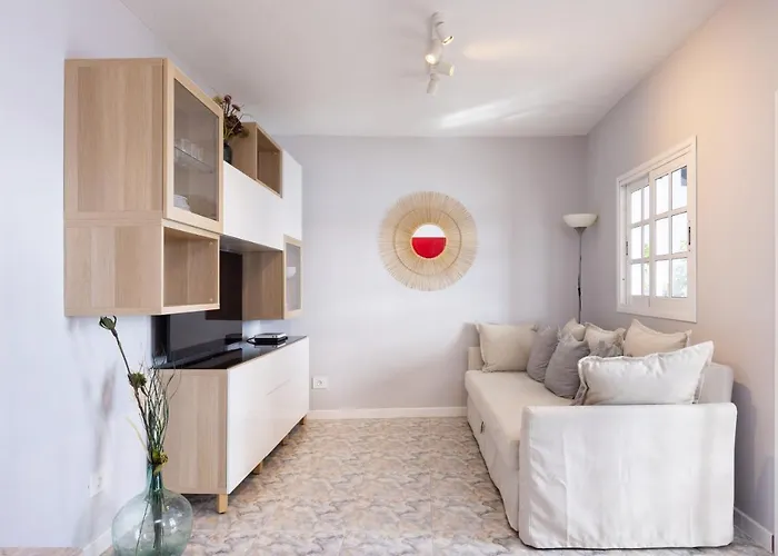 Сasa de vacaciones Home2book Stunning Beachfront House With Sea Views