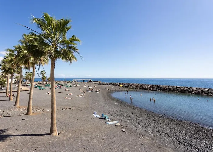 Home2book Stunning Beachfront House With Sea Views