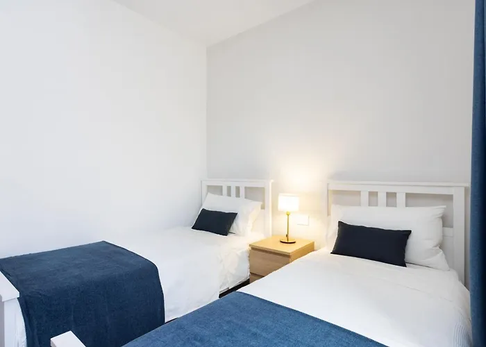 Home2book Stunning Beachfront House With Sea Views *