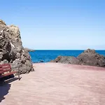 Home2book Stunning Beachfront House With Sea Views Feriehus Candelaria