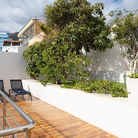 Feriehus Home2book Stunning Beachfront House With Sea Views *
